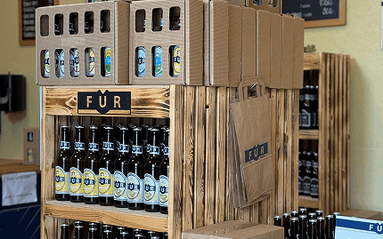 Billede ude foran gårdbutikken